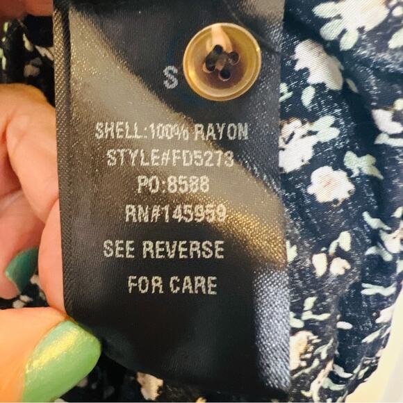 Dress Forum Dark Floral Dress Sz Small Feminine Cottagecore 90s Prairie Country - Picture 7 of 9